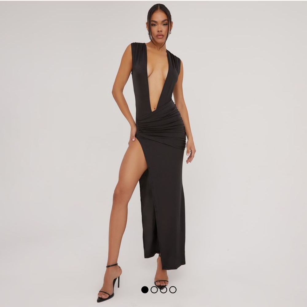 EXTREME PLUNGE SPLIT LEG DETAIL MAXI DRESS IN BLACK